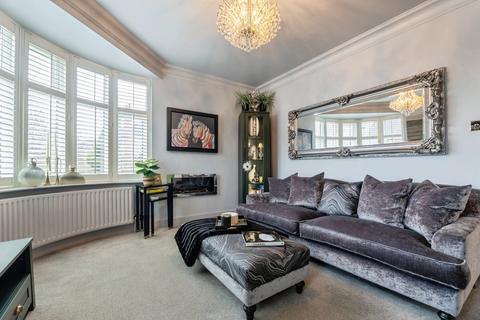 4 bedroom detached house for sale, Curzon Avenue, Birstall, Leicester, Leicestershire, LE4