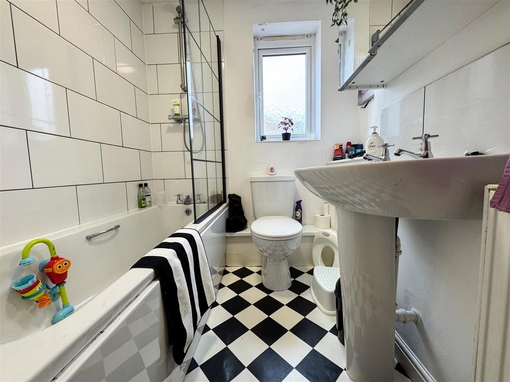Family bathroom