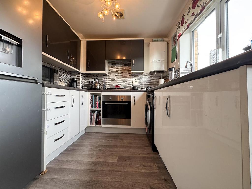 Kitchen dining room