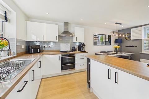 3 bedroom detached house for sale, Lawton Walk, Hessle