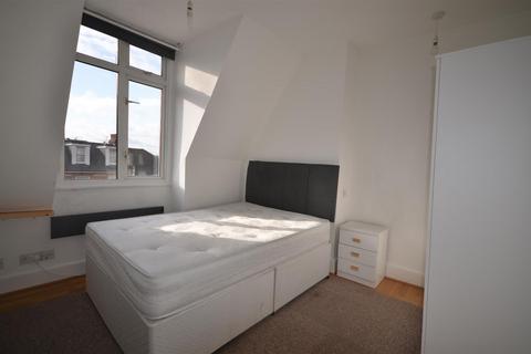 undefined, Burlington Parade, Cricklewood, NW2 6QW