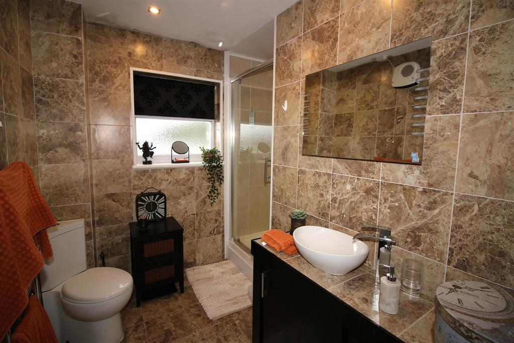En suite shower room
