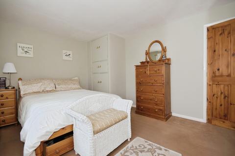 2 bedroom semi-detached house for sale, Rufford Close, Chesterfield, Derbyshire, S40