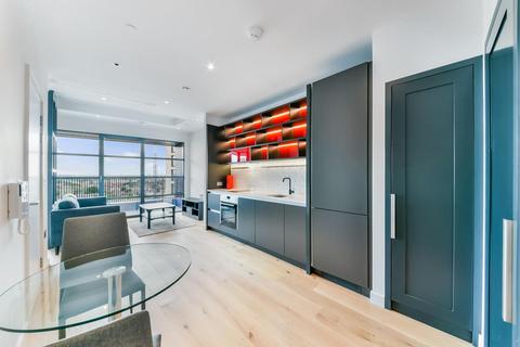 undefined, Defoe House, London City Island, E14