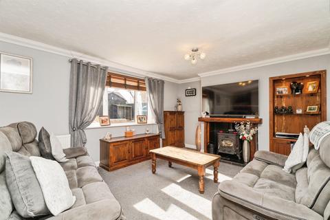 3 bedroom semi-detached house for sale, Hillside, Marham