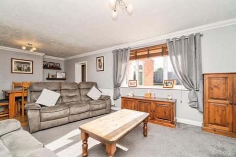 3 bedroom semi-detached house for sale, Hillside, Marham