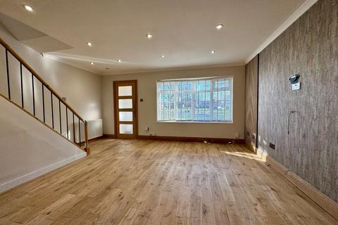 3 bedroom terraced house to rent, Addington Drive, Wallsend