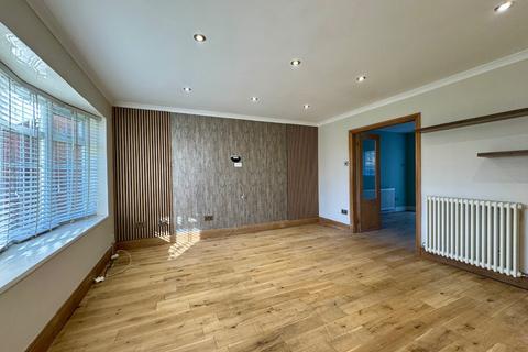 3 bedroom terraced house to rent, Addington Drive, Wallsend