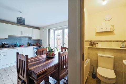 3 bedroom semi-detached house for sale, Pilot Drive, Hucknall, Nottingham, Nottinghamshire, NG15