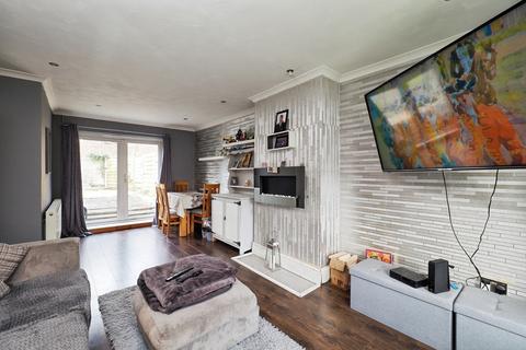 3 bedroom semi-detached house for sale, Holly Close, Hucknall, Nottingham, Nottinghamshire, NG15
