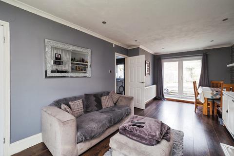 3 bedroom semi-detached house for sale, Holly Close, Hucknall, Nottingham, Nottinghamshire, NG15