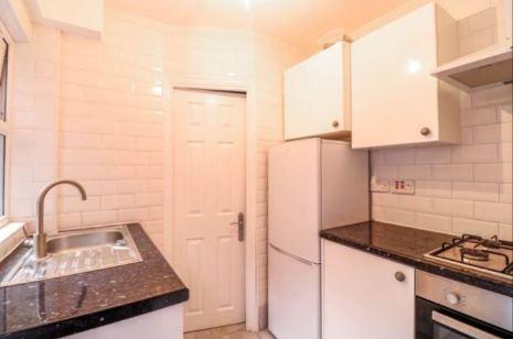 Kitchen. 5
