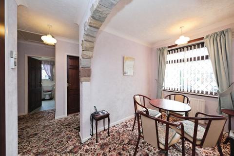 2 bedroom bungalow for sale, Sunnyside, Edenthorpe, Doncaster, South Yorkshire, DN3