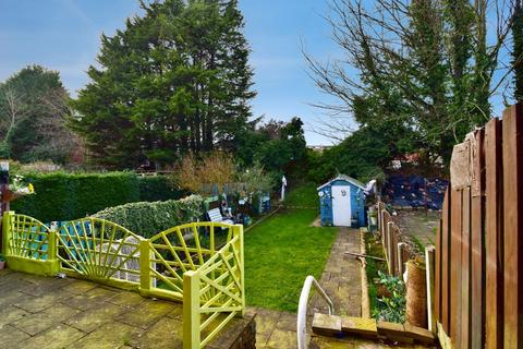 3 bedroom semi-detached house for sale, Handsworth Avenue, Sheffield, S9