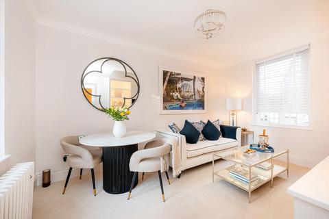 1 bedroom flat to rent, Carisbrooke Court, Weymouth Street, London W1G