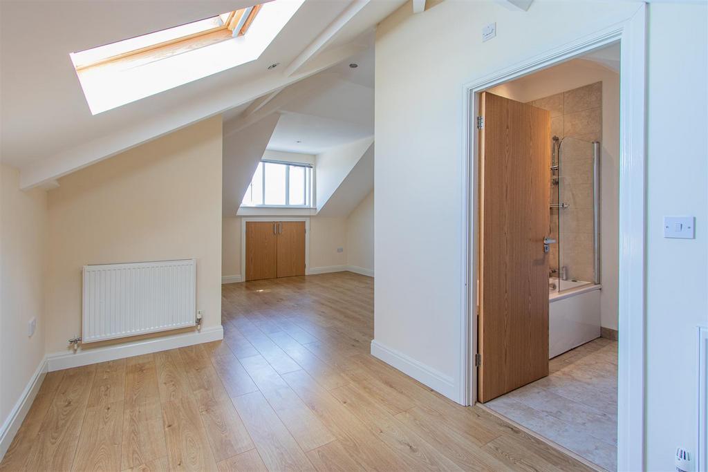 Newport Road 124, 6-16.jpg