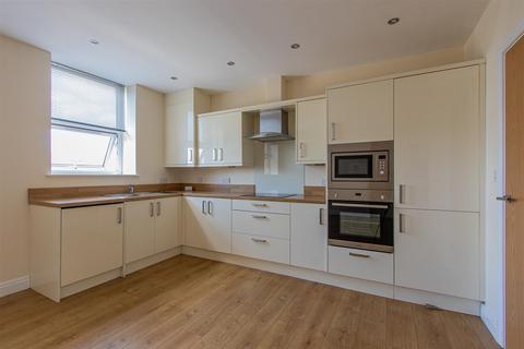 2 bedroom duplex to rent, Newport Road, Cardiff CF24