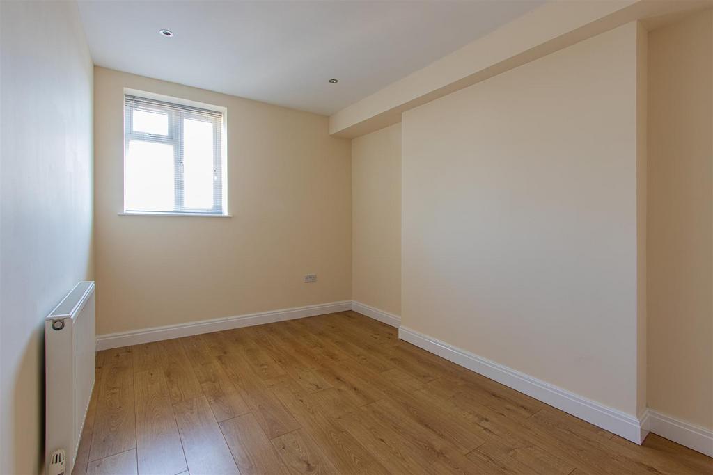 Newport Road 124, 6-9.jpg