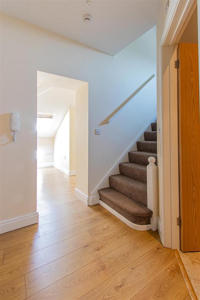 Newport Road 124, 6-10.jpg