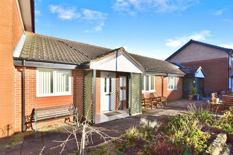 2 bedroom bungalow for sale, St. Albans Court, Wickersley, Rotherham, South Yorkshire, S66