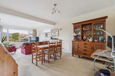 2 bedroom detached bungalow for sale, Woodford Crescent, Pinner HA5