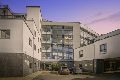 Flat - Gloucester Road, Cheltenham, Gloucestershire, GL51