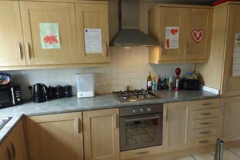 undefined, Sunny Avenue, Crawley, RH10