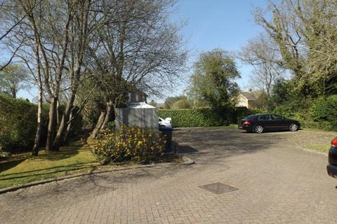 undefined, Sunny Avenue, Crawley, RH10