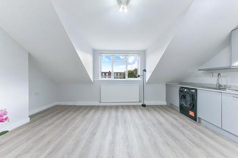 2 bedroom apartment to rent, Lower Richmond Road, London, SW15