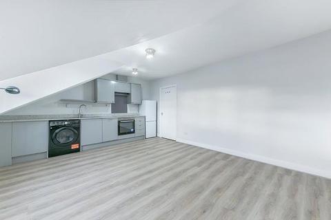 2 bedroom apartment to rent, Lower Richmond Road, London, SW15