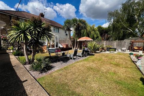 3 bedroom semi-detached house for sale, Farndon Way, Mansfield, Nottinghamshire, NG19