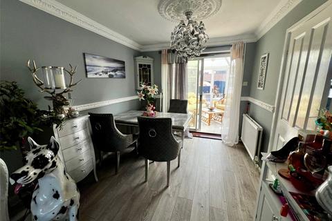 3 bedroom semi-detached house for sale, Farndon Way, Mansfield, Nottinghamshire, NG19