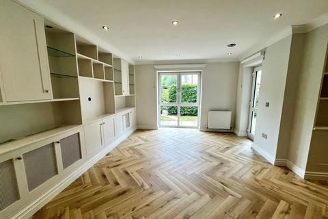 2 bedroom apartment to rent, Dundreggan Gardens, Manchester, M20