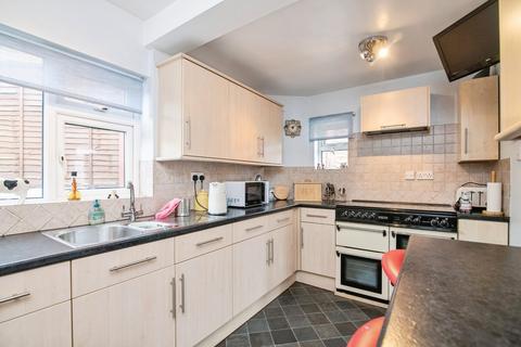 3 bedroom semi-detached house for sale, Oak Park Road, STOURBRIDGE, West Midlands, DY8