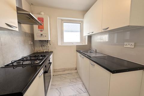 2 bedroom maisonette for sale, Victoria Avenue, East Ham, London, E6