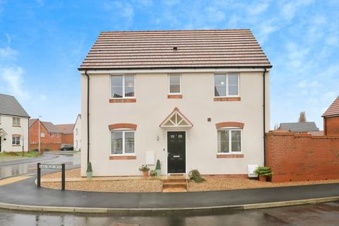 3 bedroom semi-detached house for sale, Rackfields Drive, Kidderminster, Worcestershire, DY10