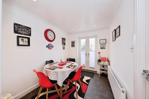 3 bedroom detached house for sale, Church View, Ollerton Village, Newark, Nottinghamshire, NG22