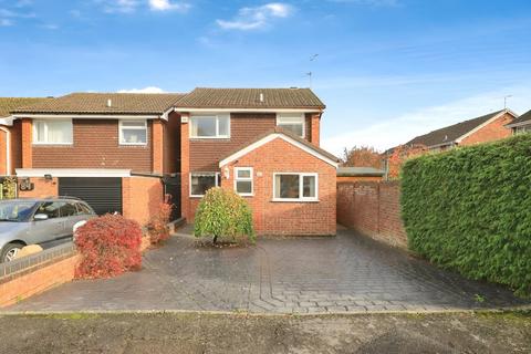 3 bedroom detached house for sale, Abberley Avenue, STOURPORT-ON-SEVERN, Worcestershire, DY13