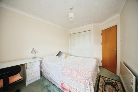 1 bedroom flat for sale, Earls Meade, Luton