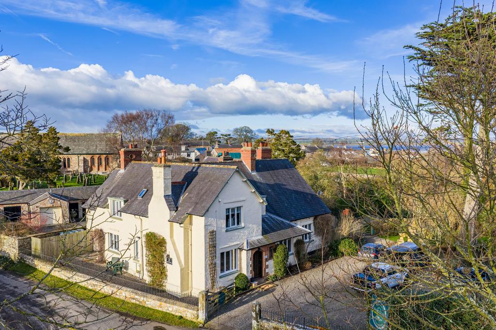 7 bedroom detached house for sale