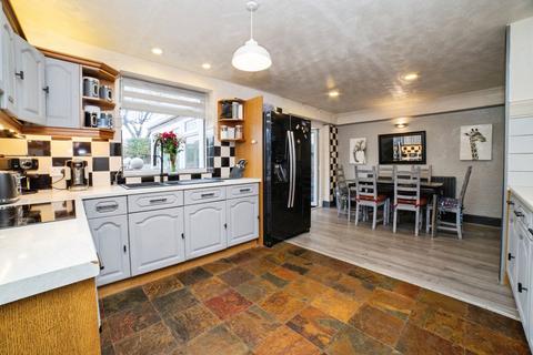 3 bedroom semi-detached house for sale, Lammas Road, Sutton-in-Ashfield, Nottinghamshire, NG17