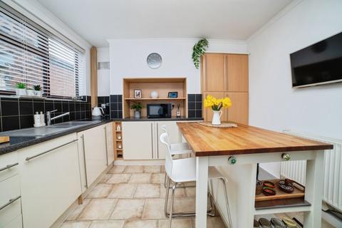3 bedroom semi-detached house for sale, Priestsic Road, SUTTON-IN-ASHFIELD, Nottinghamshire, NG17