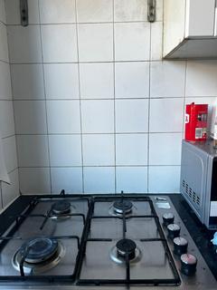 1 bedroom in a house share to rent, Crispin Road, Edgware HA8