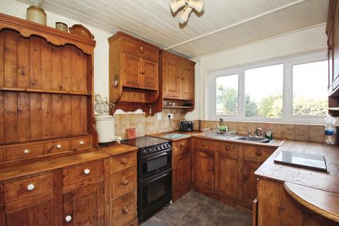 3 bedroom semi-detached house for sale, Thornley Close, LEAMINGTON SPA, Warwickshire, CV31