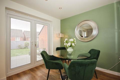 3 bedroom detached house for sale, Lancaster Way, Whitnash, Leamington Spa, Warwickshire, CV31