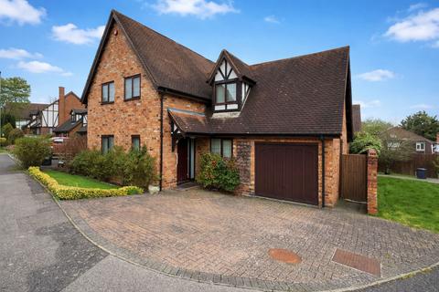 4 bedroom detached house for sale, Priory Field Drive, Edgware, HA8