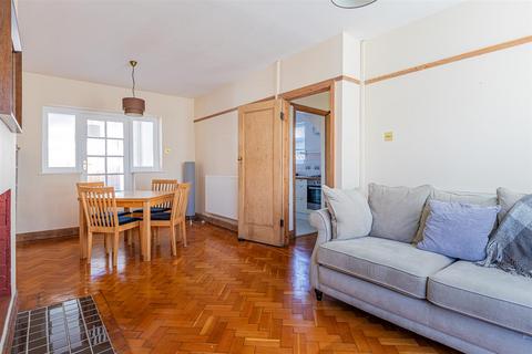3 bedroom house to rent, Whitefield Road, Cardiff CF14