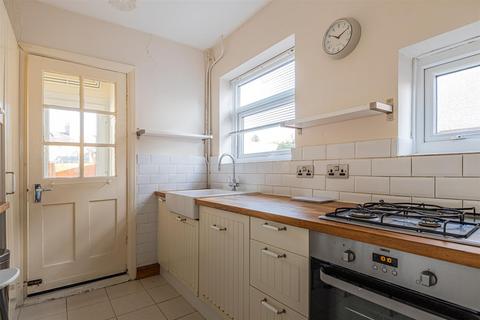 3 bedroom house to rent, Whitefield Road, Cardiff CF14