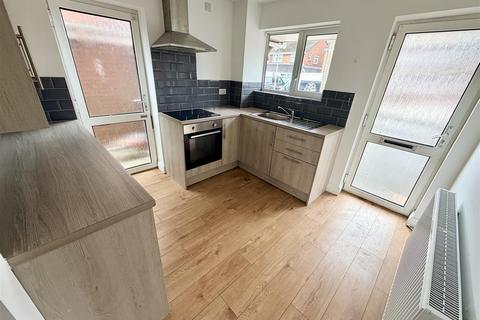 3 bedroom semi-detached house for sale, Wakeford Close, Ridge Lane, Nuneaton