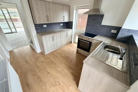 3 bedroom semi-detached house for sale, Wakeford Close, Ridge Lane, Nuneaton